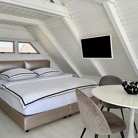 Seehuette Neusiedlersee - Strandhaus, Elektroboot Inklusive Rust Exteriér fotografie